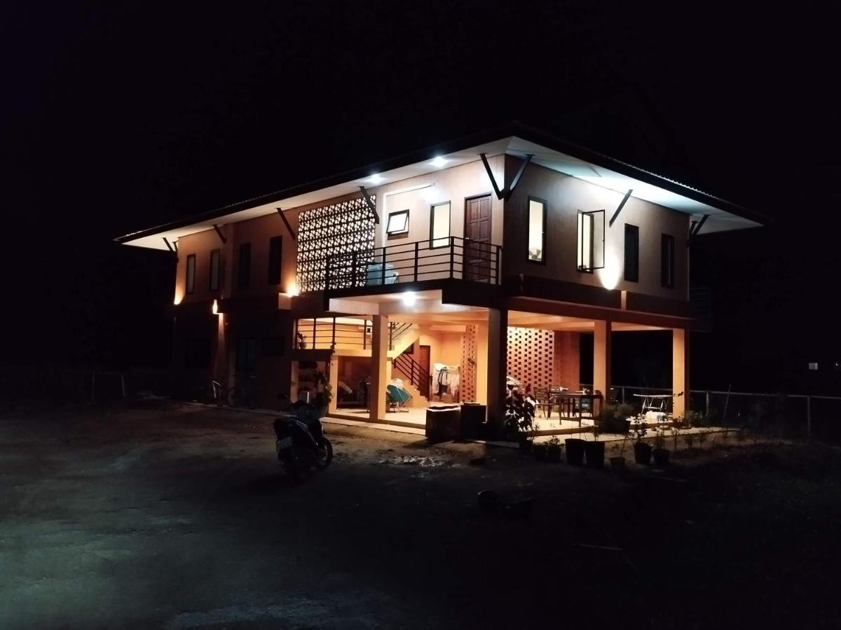 Baanbaan Homestay 코야오노이 외부 사진